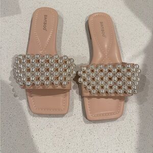 BAMBOO Women's Tan Pearl Slide Sandals